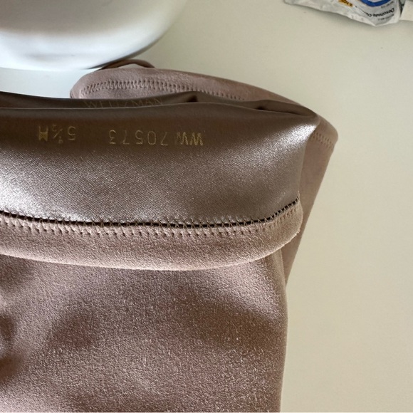 Stuart Weitzman Hiline over-the-knee boots, size
5.5, almond beige suede - Picture 3 of 6